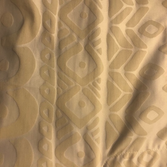 Loft Women’s Shorts - Picture 3 of 4